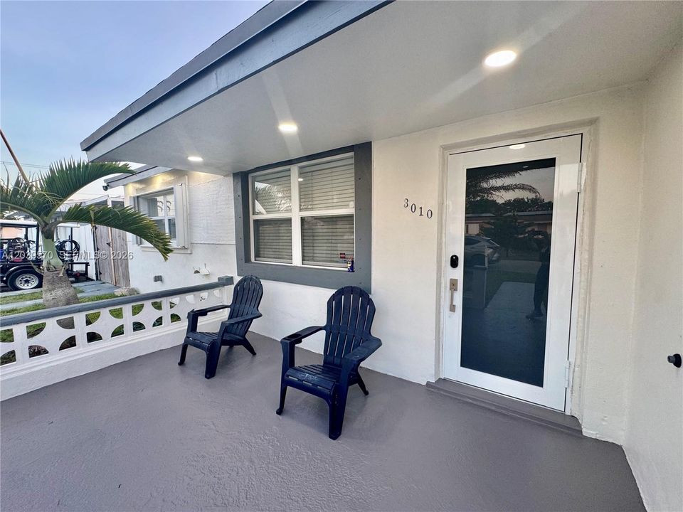 For Sale: $500,000 (3 beds, 2 baths, 1238 Square Feet)