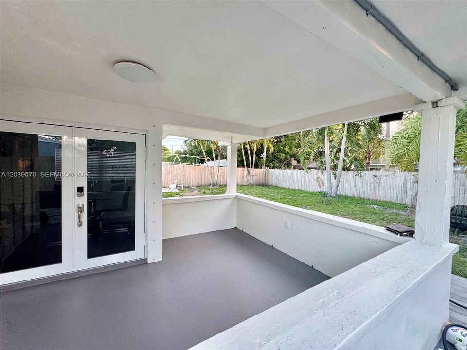 For Sale: $500,000 (3 beds, 2 baths, 1238 Square Feet)