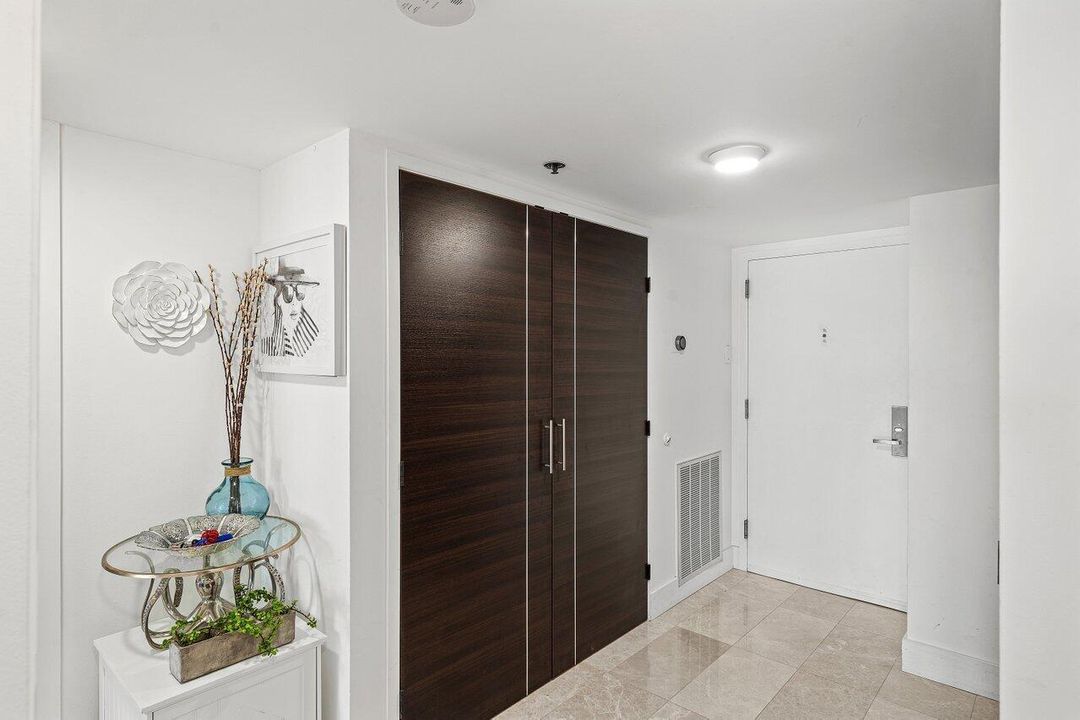 002-901EastCaminoReal-1C-BocaRaton-FL-33