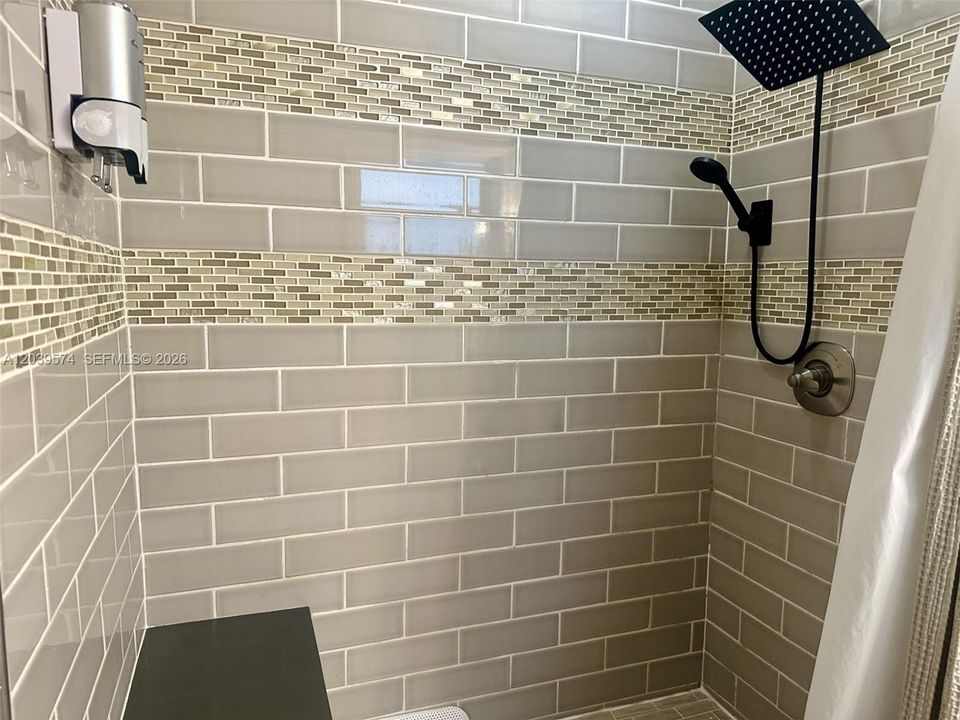 For Rent: $4,000 (3 beds, 2 baths, 1307 Square Feet)