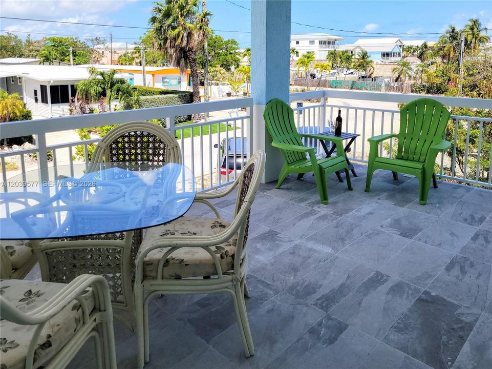 En Venta: $899,000 (3 camas, 2 baños, 1414 Pies cuadrados)