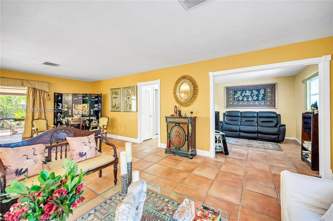 For Sale: $1,150,000 (4 beds, 2 baths, 2064 Square Feet)