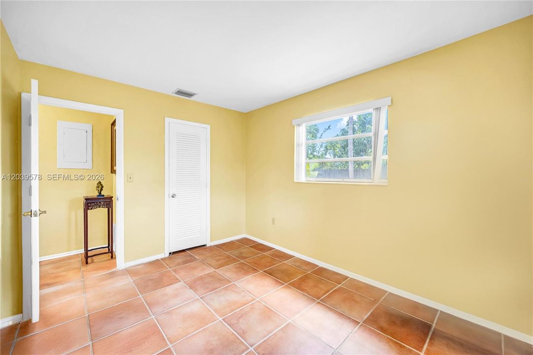 For Sale: $1,150,000 (4 beds, 2 baths, 2064 Square Feet)