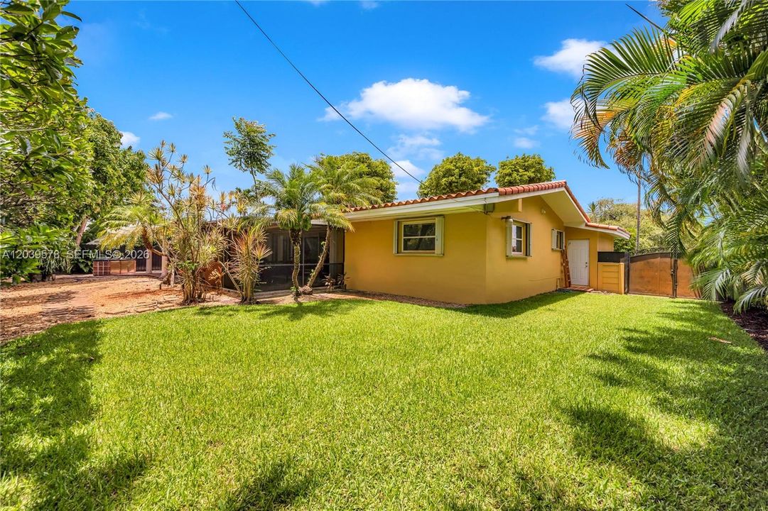 For Sale: $1,150,000 (4 beds, 2 baths, 2064 Square Feet)
