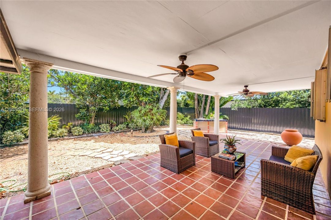 For Sale: $1,150,000 (4 beds, 2 baths, 2064 Square Feet)
