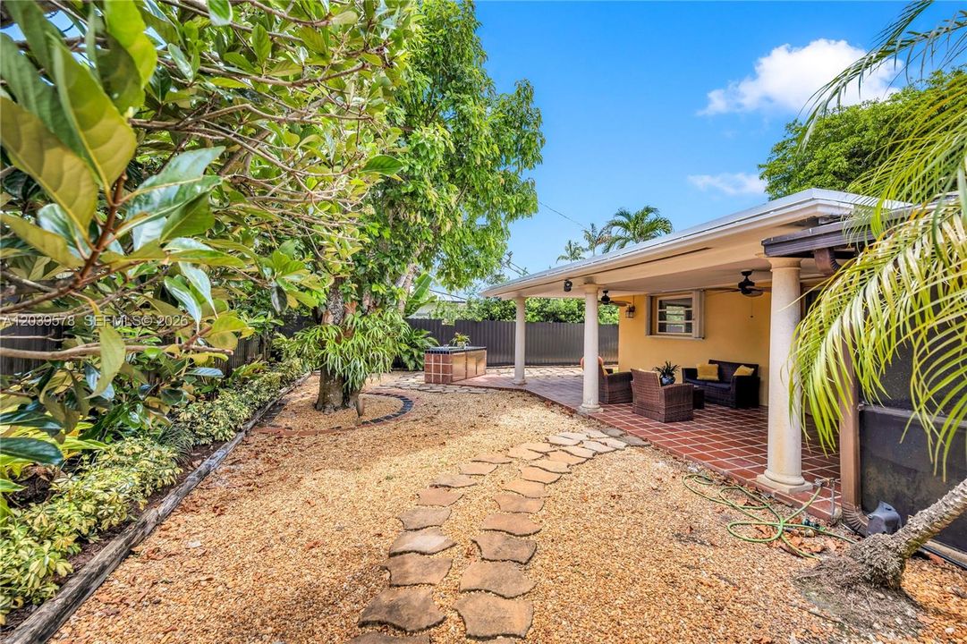 For Sale: $1,150,000 (4 beds, 2 baths, 2064 Square Feet)