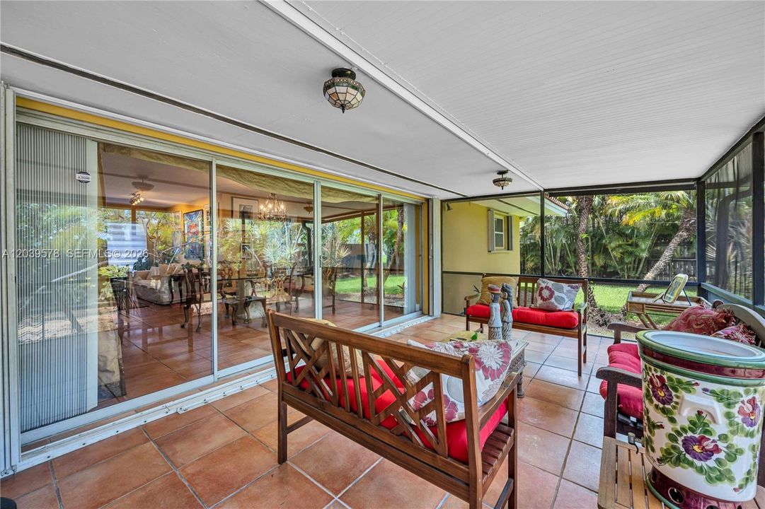 For Sale: $1,150,000 (4 beds, 2 baths, 2064 Square Feet)