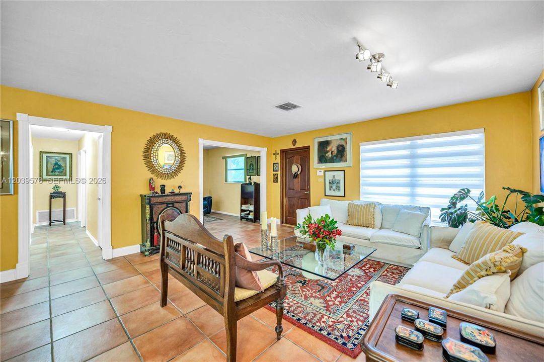 For Sale: $1,150,000 (4 beds, 2 baths, 2064 Square Feet)