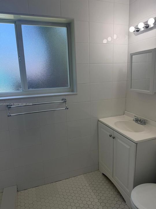 En Renta: $3,000 (3 camas, 1 baños, 1793 Pies cuadrados)