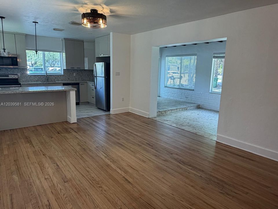 En Renta: $3,000 (3 camas, 1 baños, 1793 Pies cuadrados)