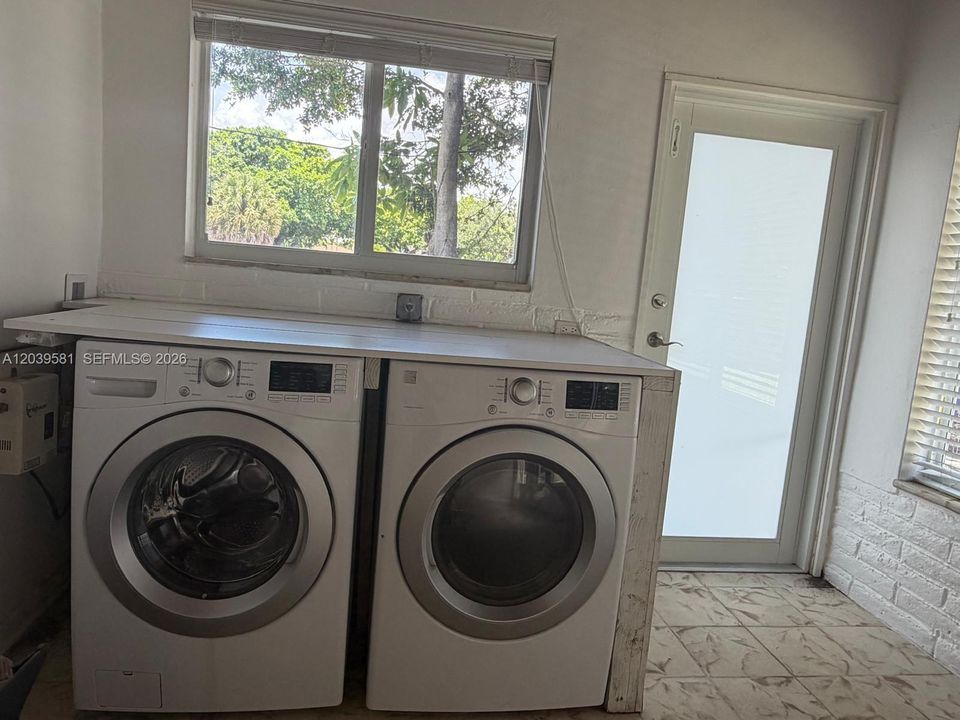 En Renta: $3,000 (3 camas, 1 baños, 1793 Pies cuadrados)