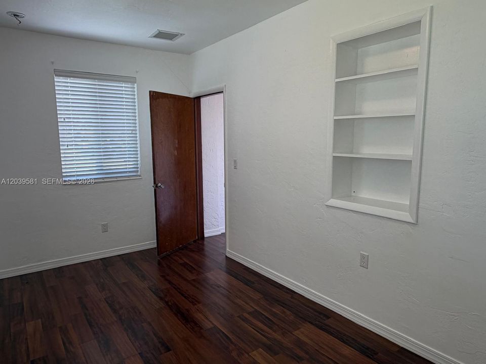 En Renta: $3,000 (3 camas, 1 baños, 1793 Pies cuadrados)