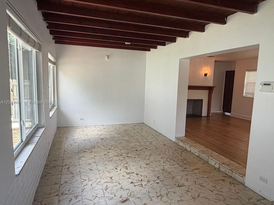 En Renta: $3,000 (3 camas, 1 baños, 1793 Pies cuadrados)
