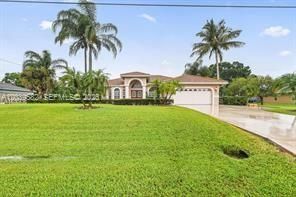 For Rent: $3,600 (4 beds, 2 baths, 2084 Square Feet)