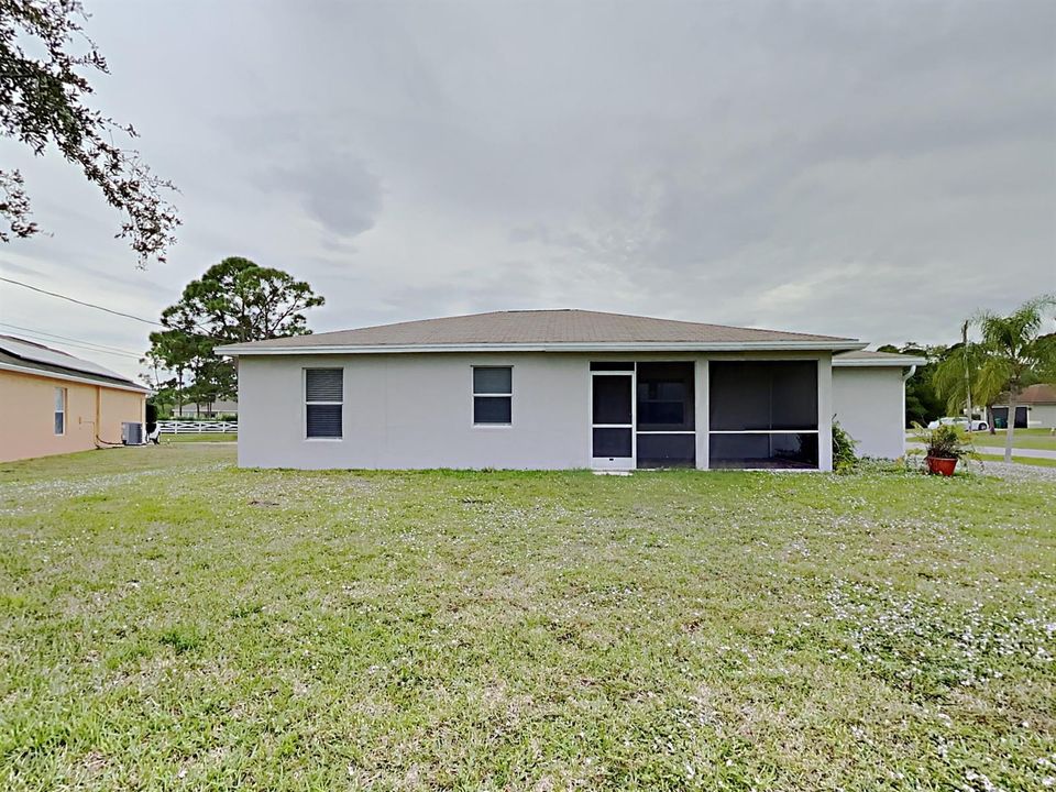 1001705.1711 Sw Gloria Ln.Photo_15