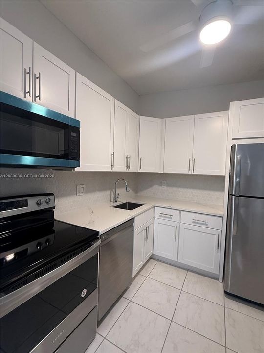 En Venta: $129,900 (2 camas, 1 baños, 827 Pies cuadrados)