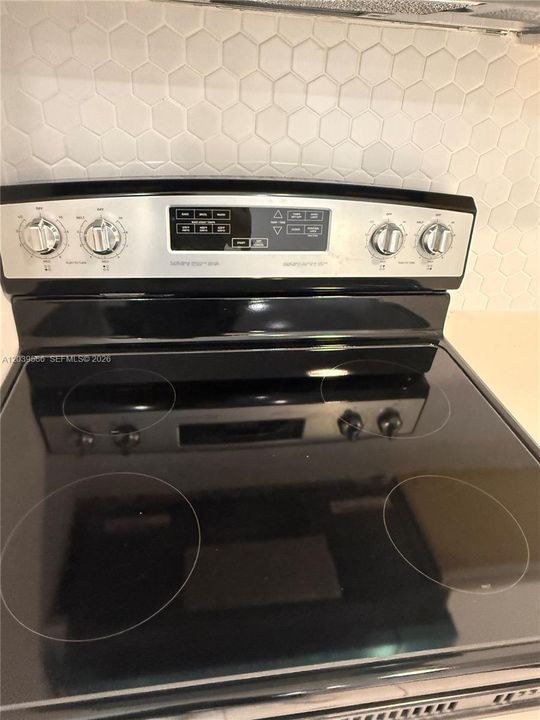 En Venta: $129,900 (2 camas, 1 baños, 827 Pies cuadrados)