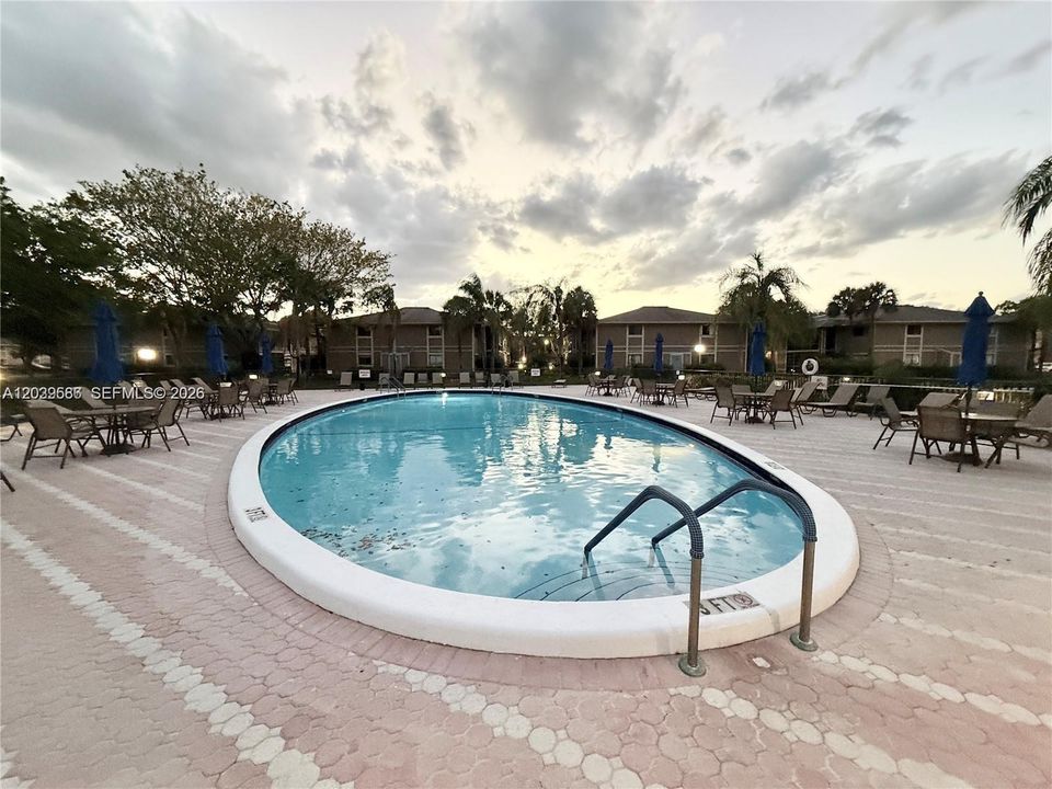 En Venta: $129,900 (2 camas, 1 baños, 827 Pies cuadrados)
