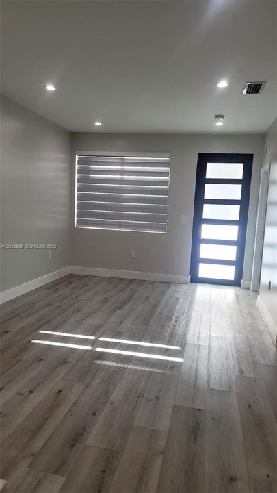 En Renta: $3,000 (3 camas, 2 baños, 1800 Pies cuadrados)