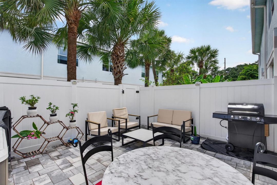 Back Sitting Area