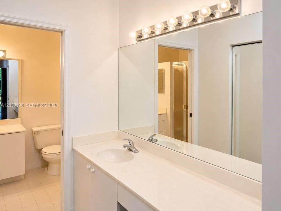 For Sale: $420,000 (2 beds, 2 baths, 1452 Square Feet)