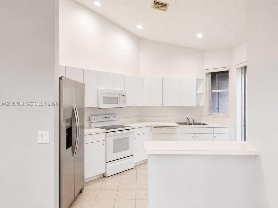 For Sale: $420,000 (2 beds, 2 baths, 1452 Square Feet)