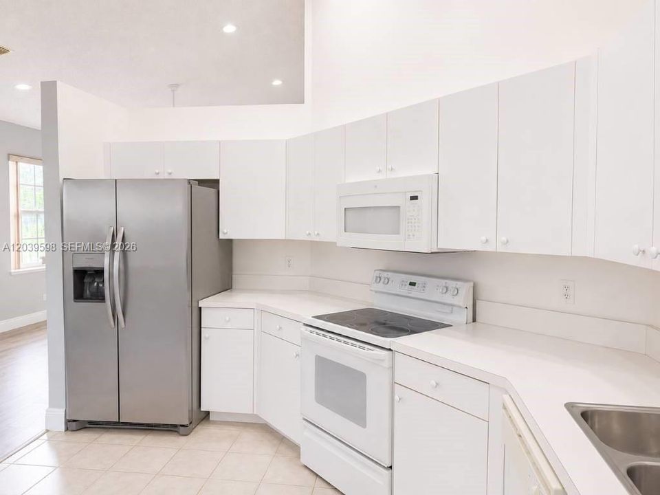For Sale: $420,000 (2 beds, 2 baths, 1452 Square Feet)