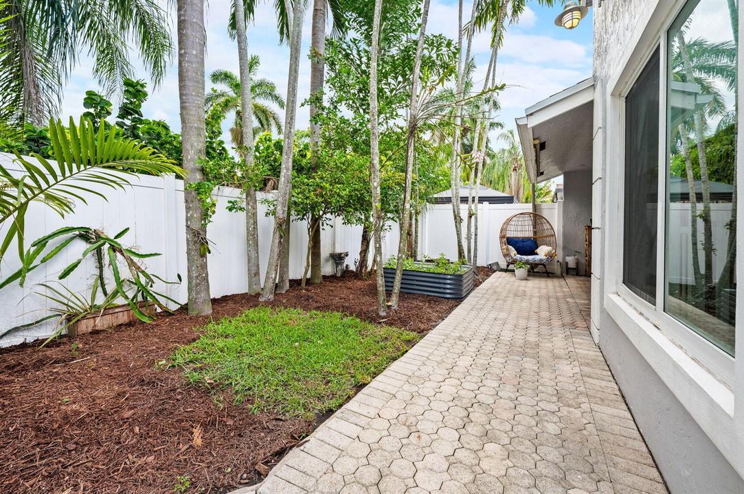 25-web-or-mls-5591-sw-99th-ave