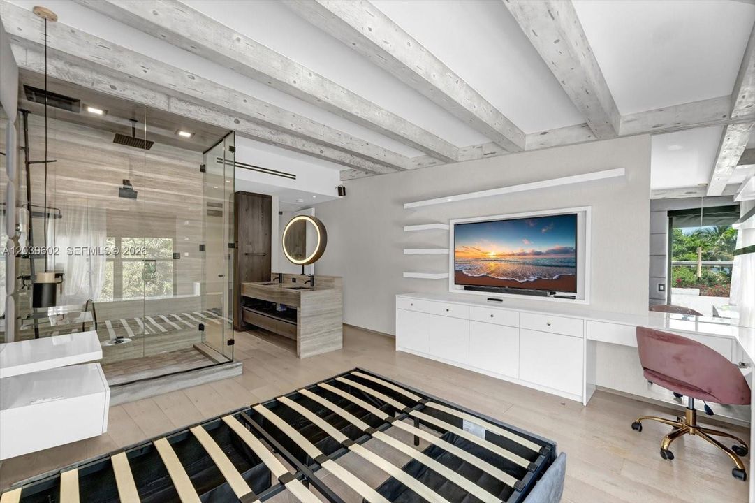 В аренду: $6,000 (2 спален, 2 ванн, 1575 Квадратных фут)