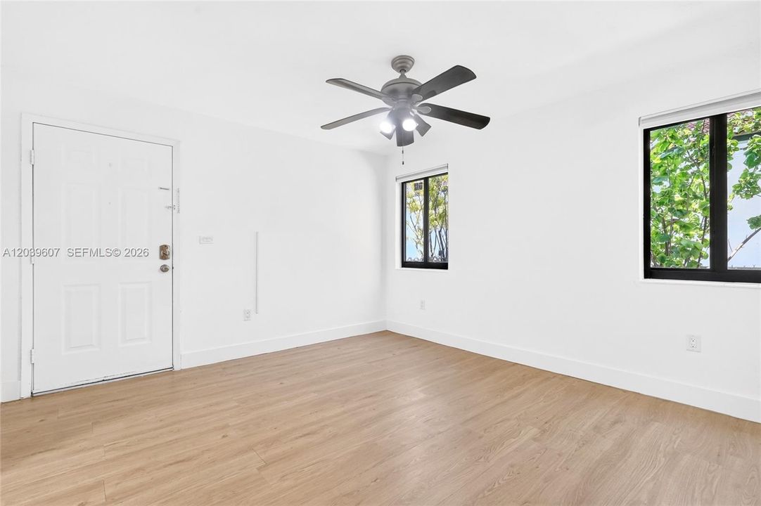En Renta: $3,700 (3 camas, 2 baños, 1200 Pies cuadrados)