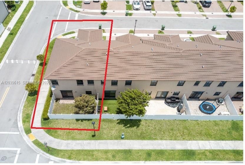 На продажу: $545,000 (3 спален, 2 ванн, 1708 Квадратных фут)