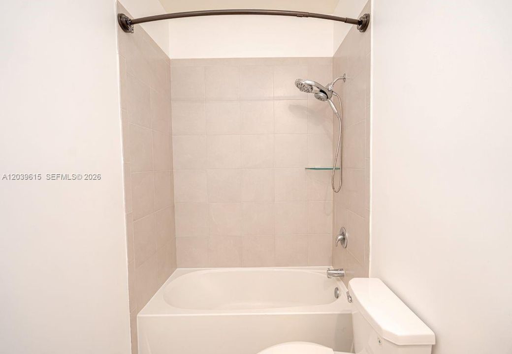 На продажу: $545,000 (3 спален, 2 ванн, 1708 Квадратных фут)