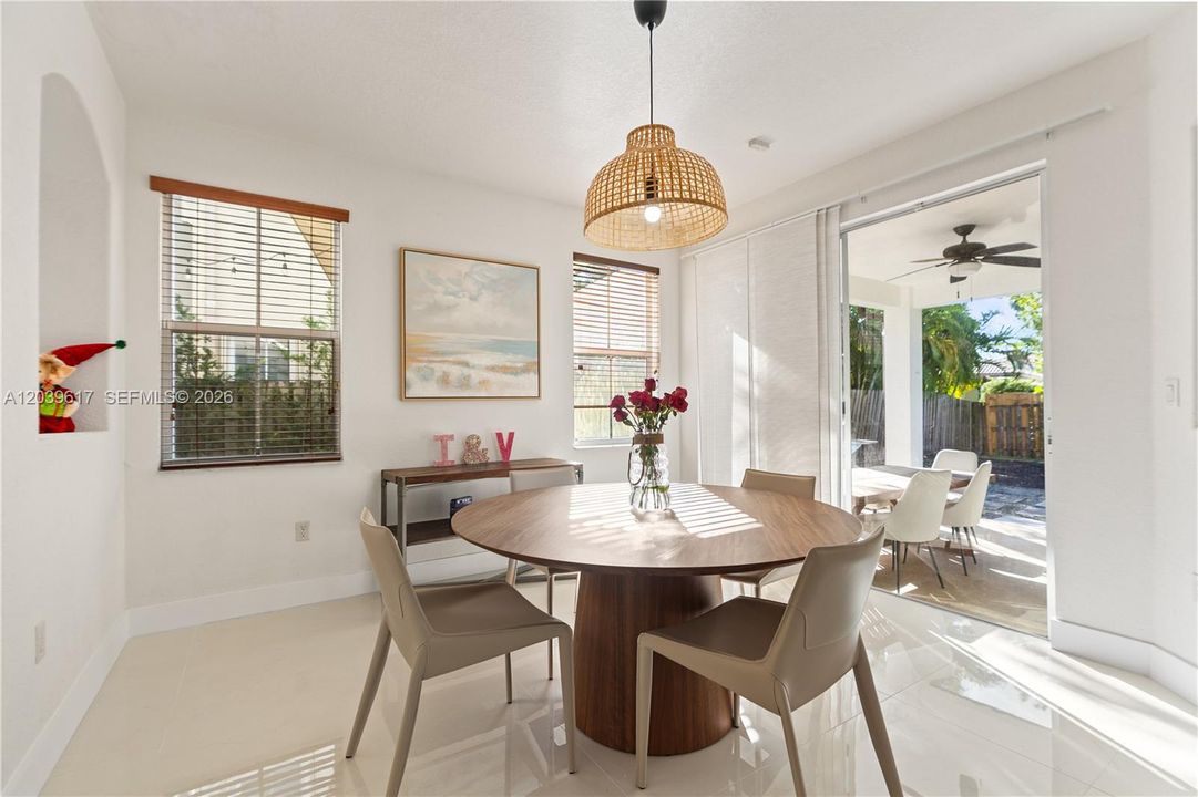 For Sale: $1,199,000 (4 beds, 4 baths, 3053 Square Feet)