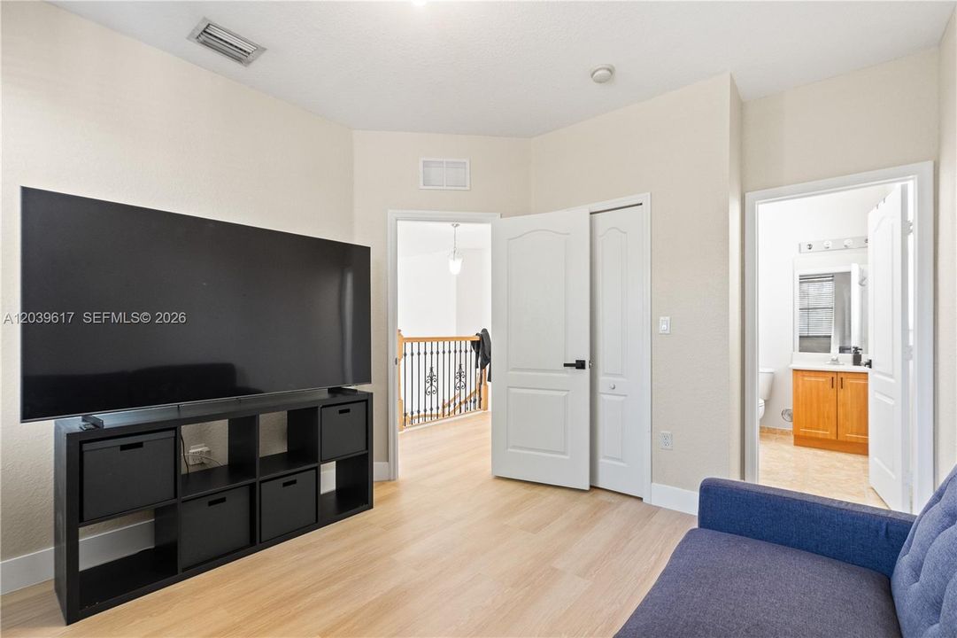 For Sale: $1,199,000 (4 beds, 4 baths, 3053 Square Feet)