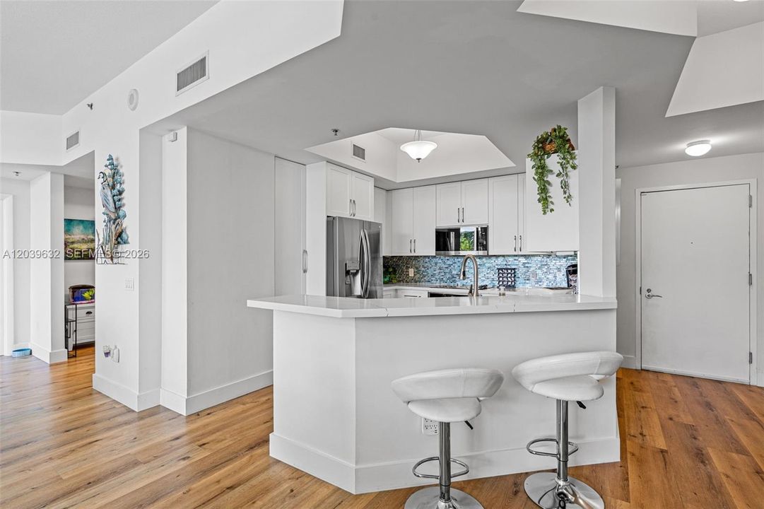 For Sale: $425,000 (3 beds, 2 baths, 1500 Square Feet)