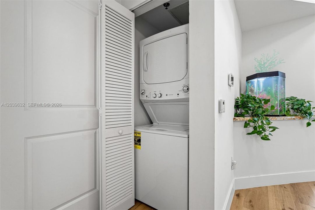 For Sale: $425,000 (3 beds, 2 baths, 1500 Square Feet)