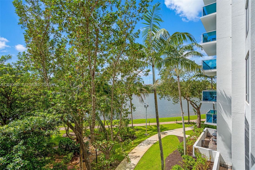 For Sale: $425,000 (3 beds, 2 baths, 1500 Square Feet)