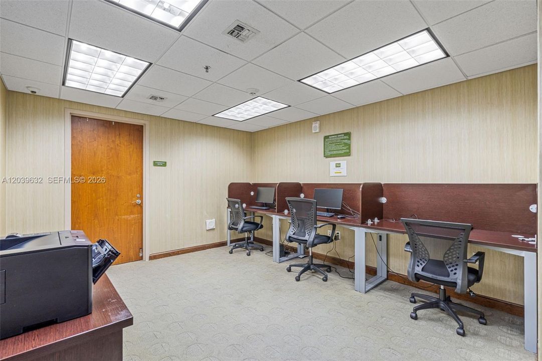 For Sale: $425,000 (3 beds, 2 baths, 1500 Square Feet)