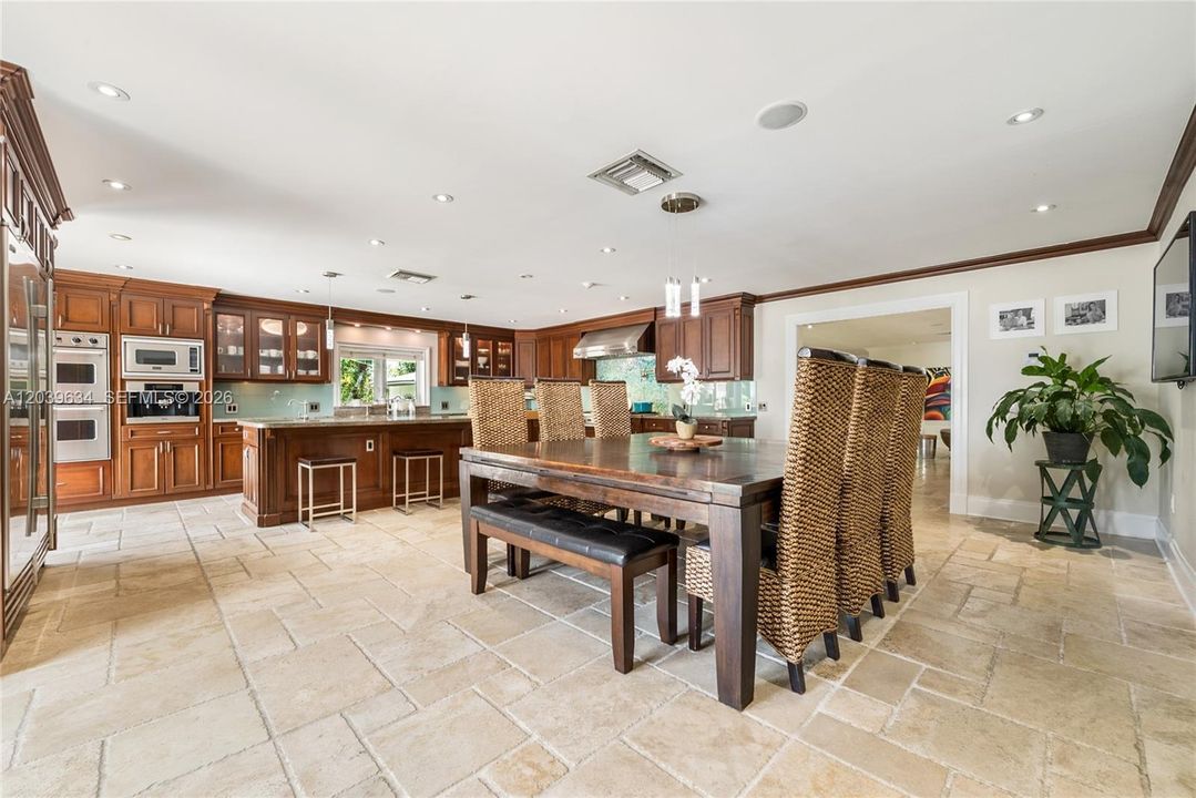Eat in Kitchen