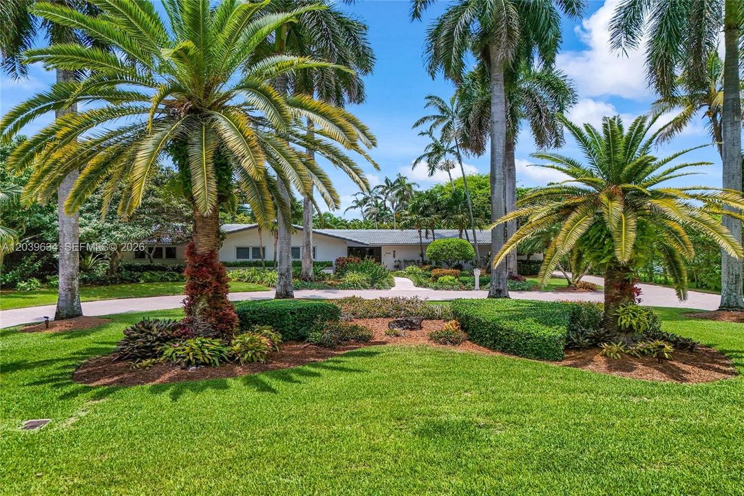 Lush curb appeal