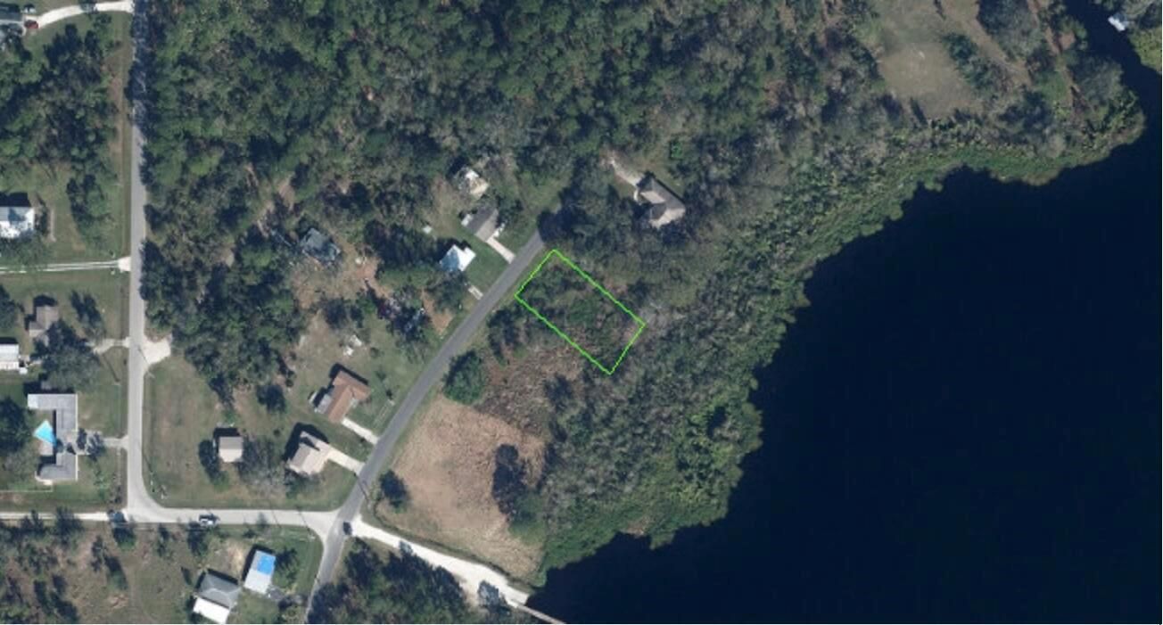 6326 Lakeside Drive W