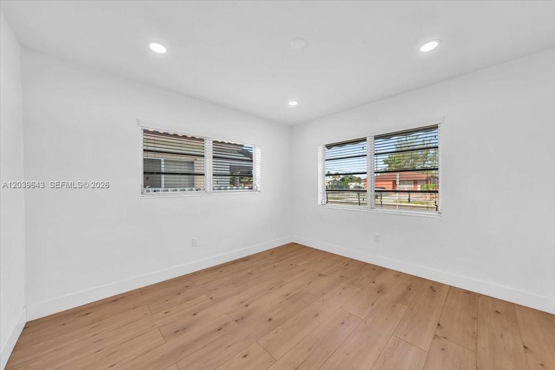 For Sale: $634,900 (5 beds, 3 baths, 1514 Square Feet)