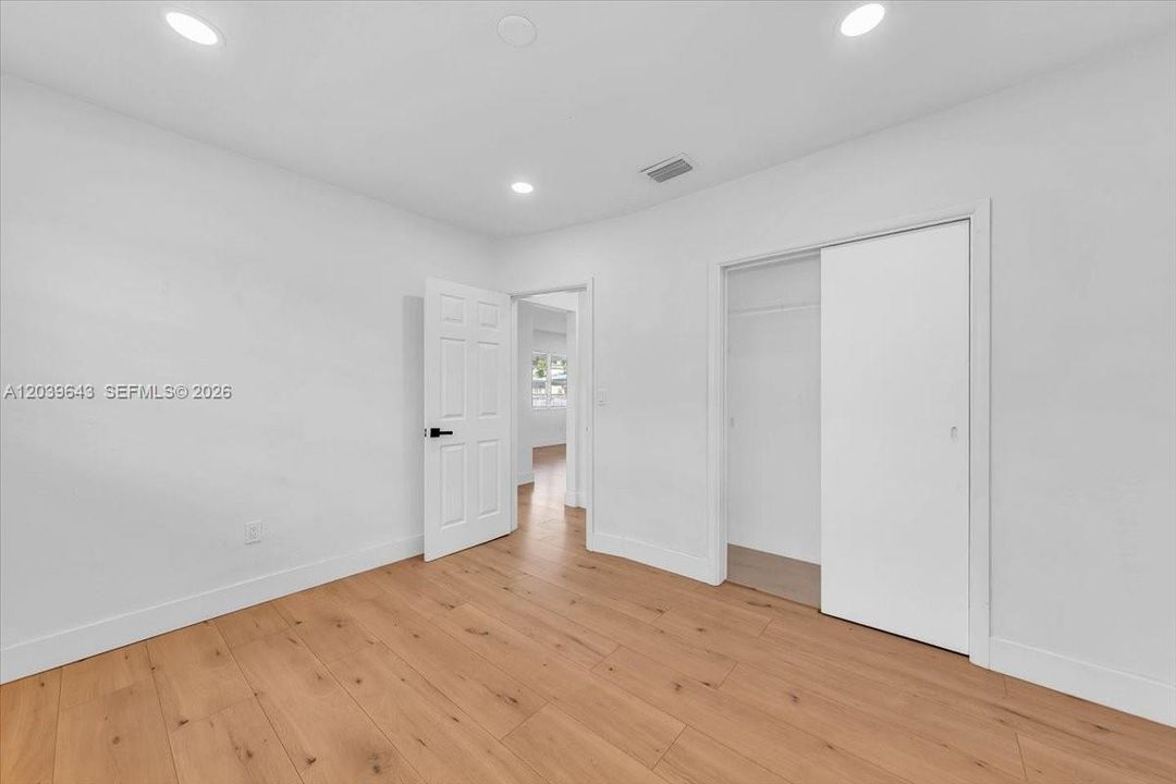 For Sale: $634,900 (5 beds, 3 baths, 1514 Square Feet)