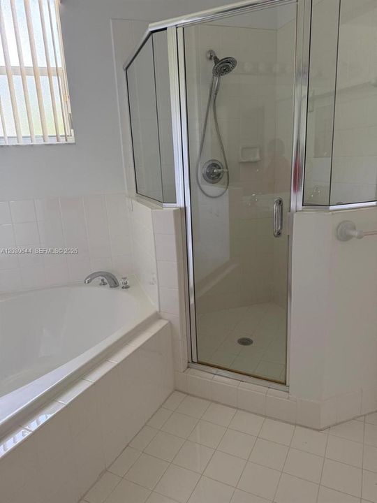 For Rent: $2,450 (2 beds, 2 baths, 1282 Square Feet)