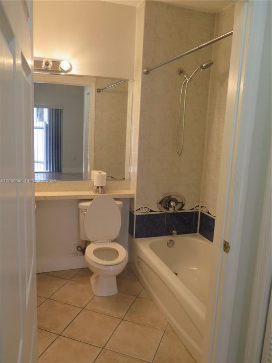 For Rent: $2,475 (1 beds, 1 baths, 580 Square Feet)