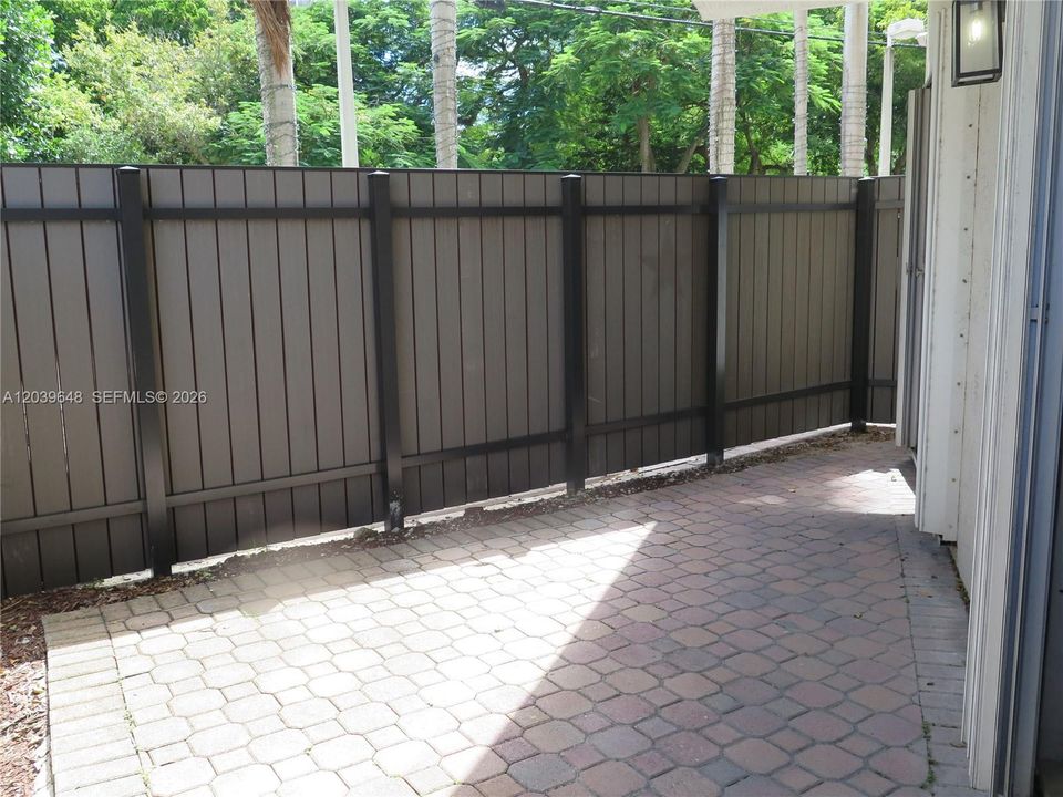 For Rent: $2,475 (1 beds, 1 baths, 580 Square Feet)