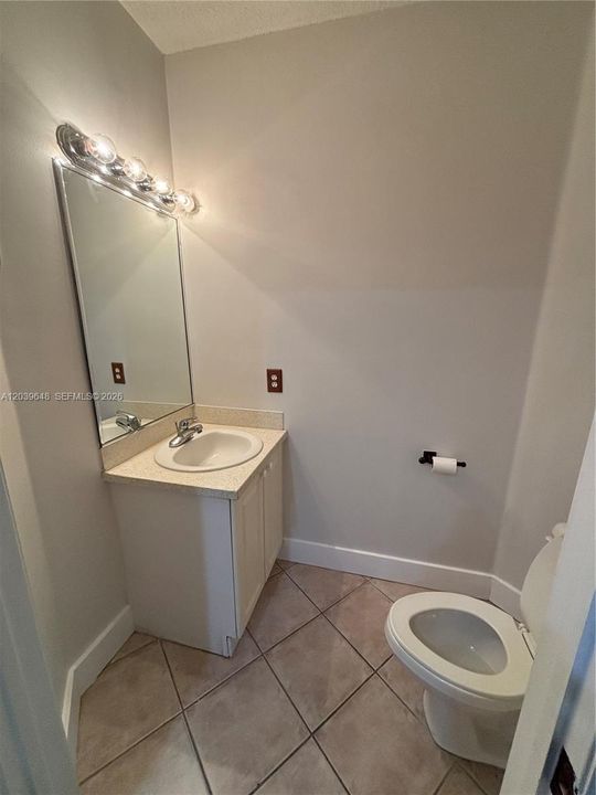 For Rent: $2,475 (1 beds, 1 baths, 580 Square Feet)