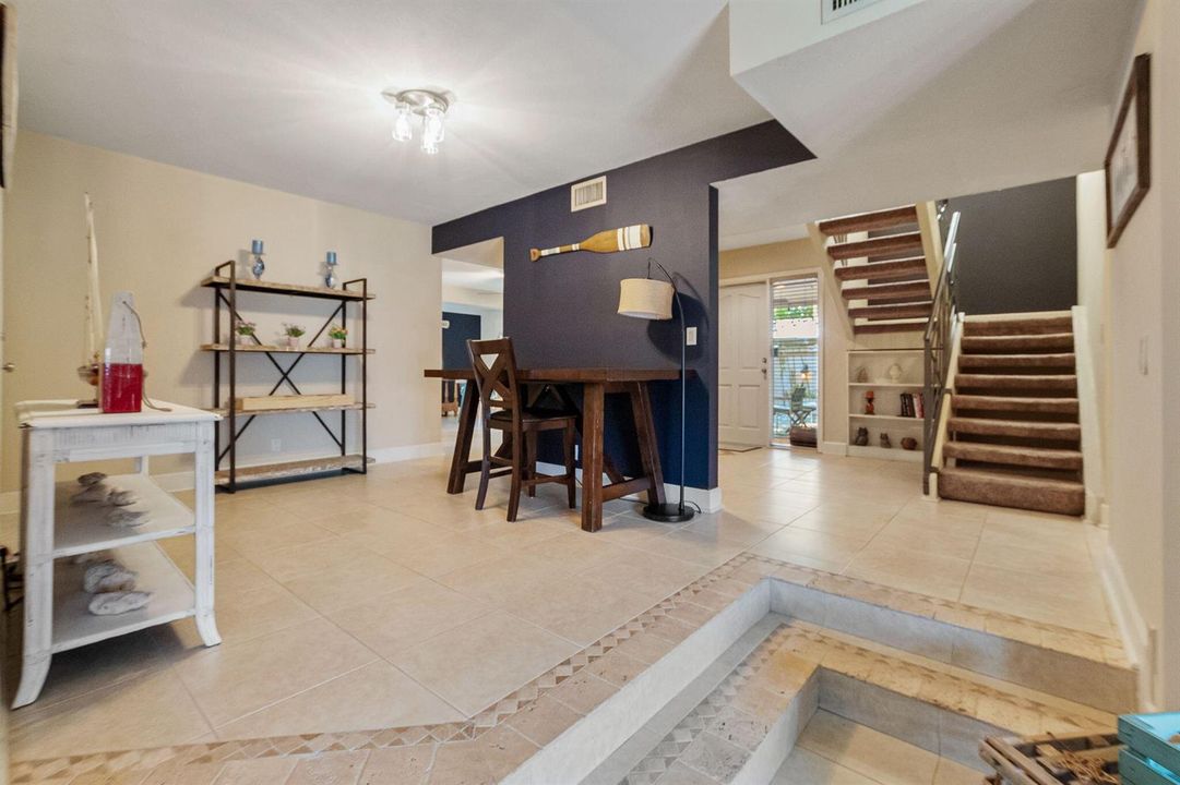 7-web-or-mls-4850-ne-25th-ave-1-2