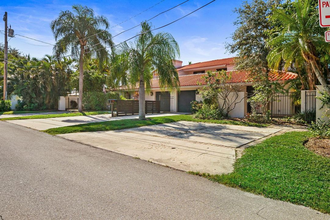 3-web-or-mls-4850-ne-25th-ave-1-2