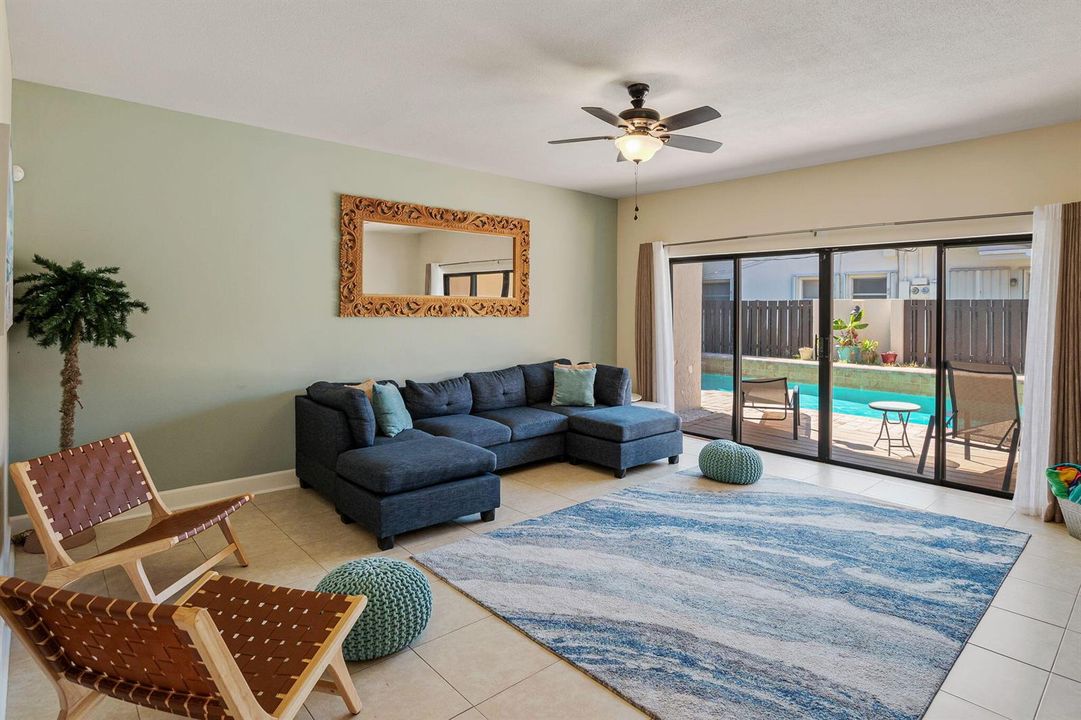 34-web-or-mls-4850-ne-25th-ave-1-2